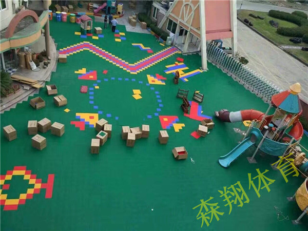 渭南幼儿园体育设施，地面施工